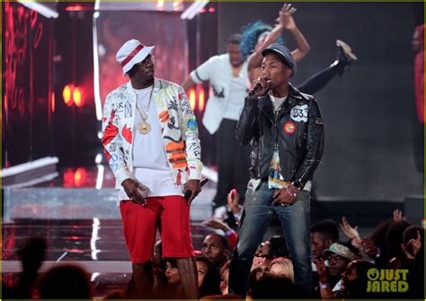 bad boy reunion bet awards|Bad Boy reunion at BET Awards: Puff & Co. play the hits.